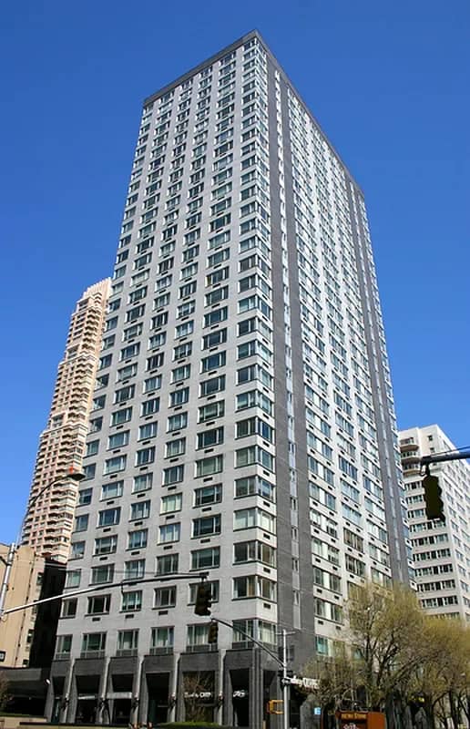 254 E 68 St