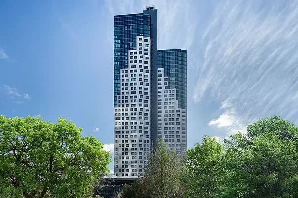 29-22 Northern Boulevard