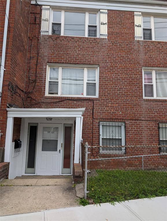 46-66 Hollis Court Boulevard