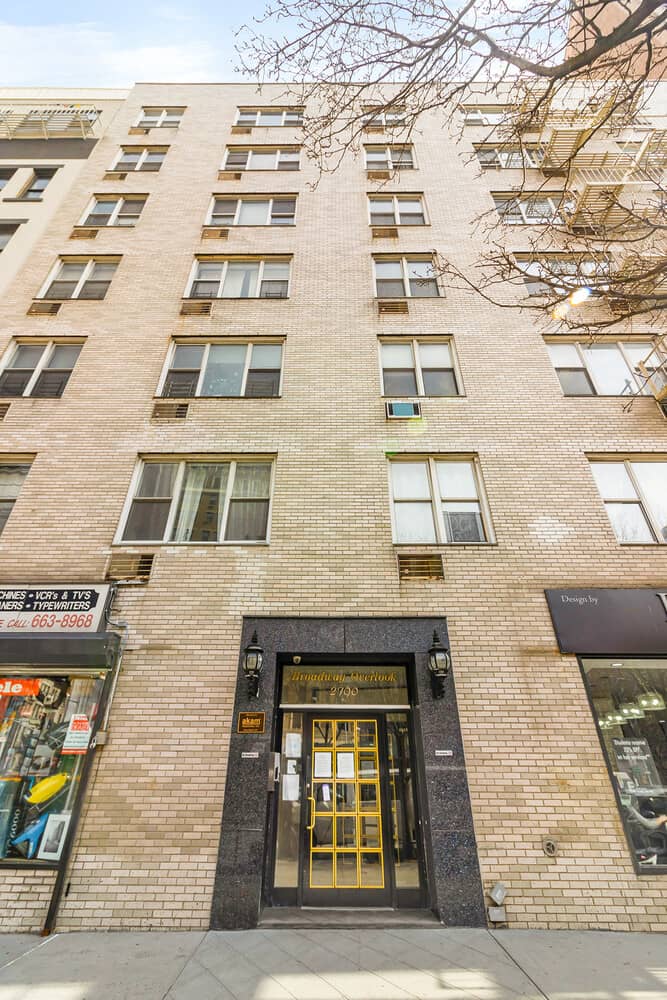 2790 Broadway