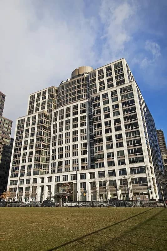 120 Riverside Boulevard