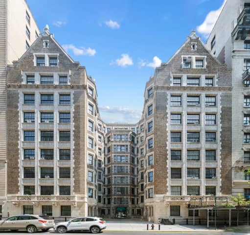 527 West 110 Street