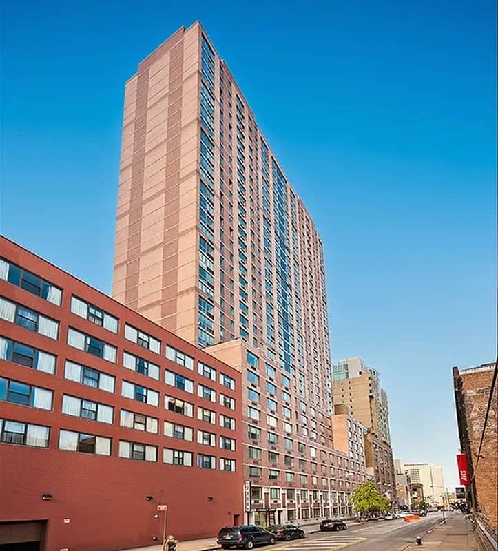 520 West 43 Street
