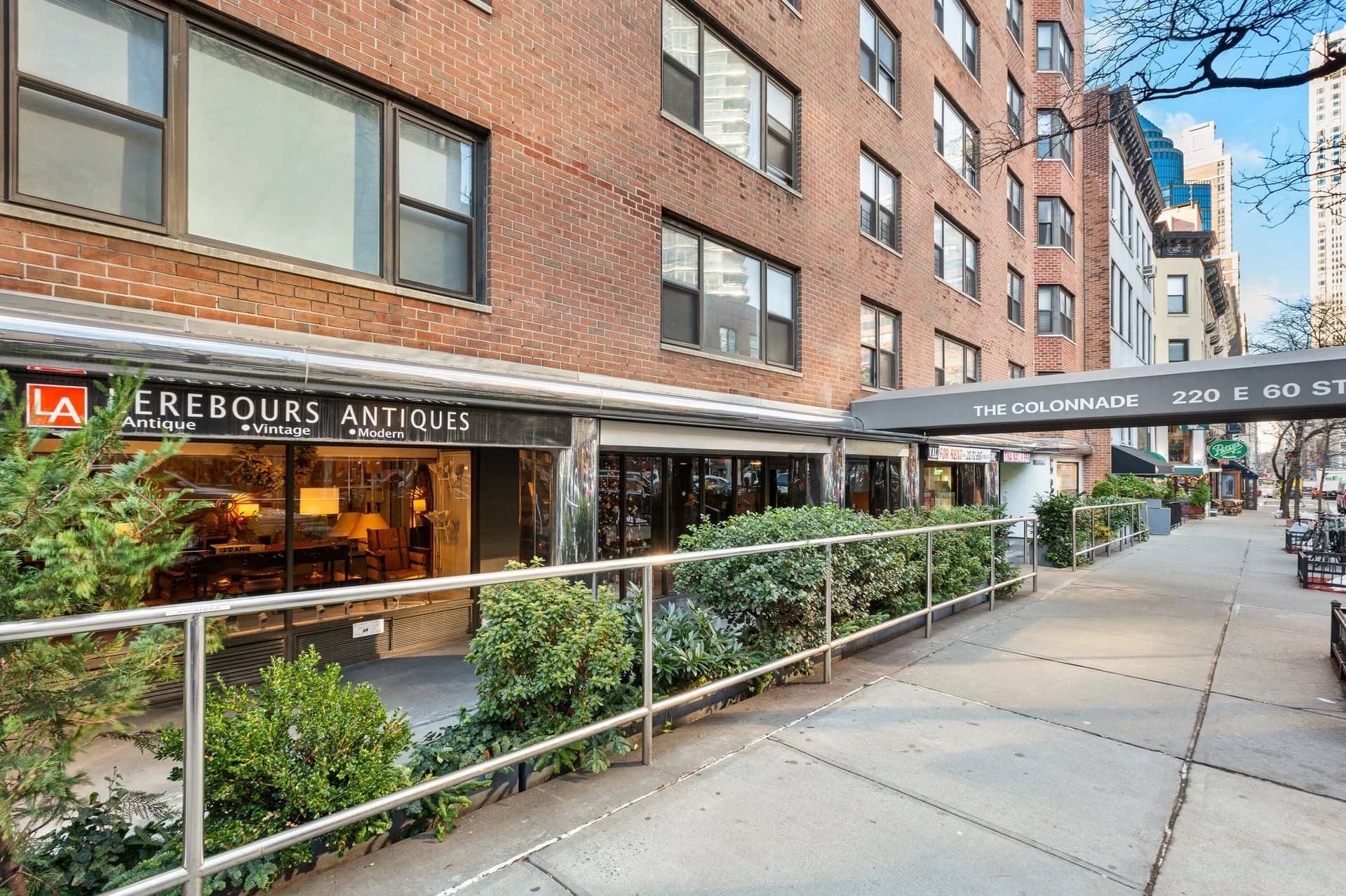 220 East 60 Street