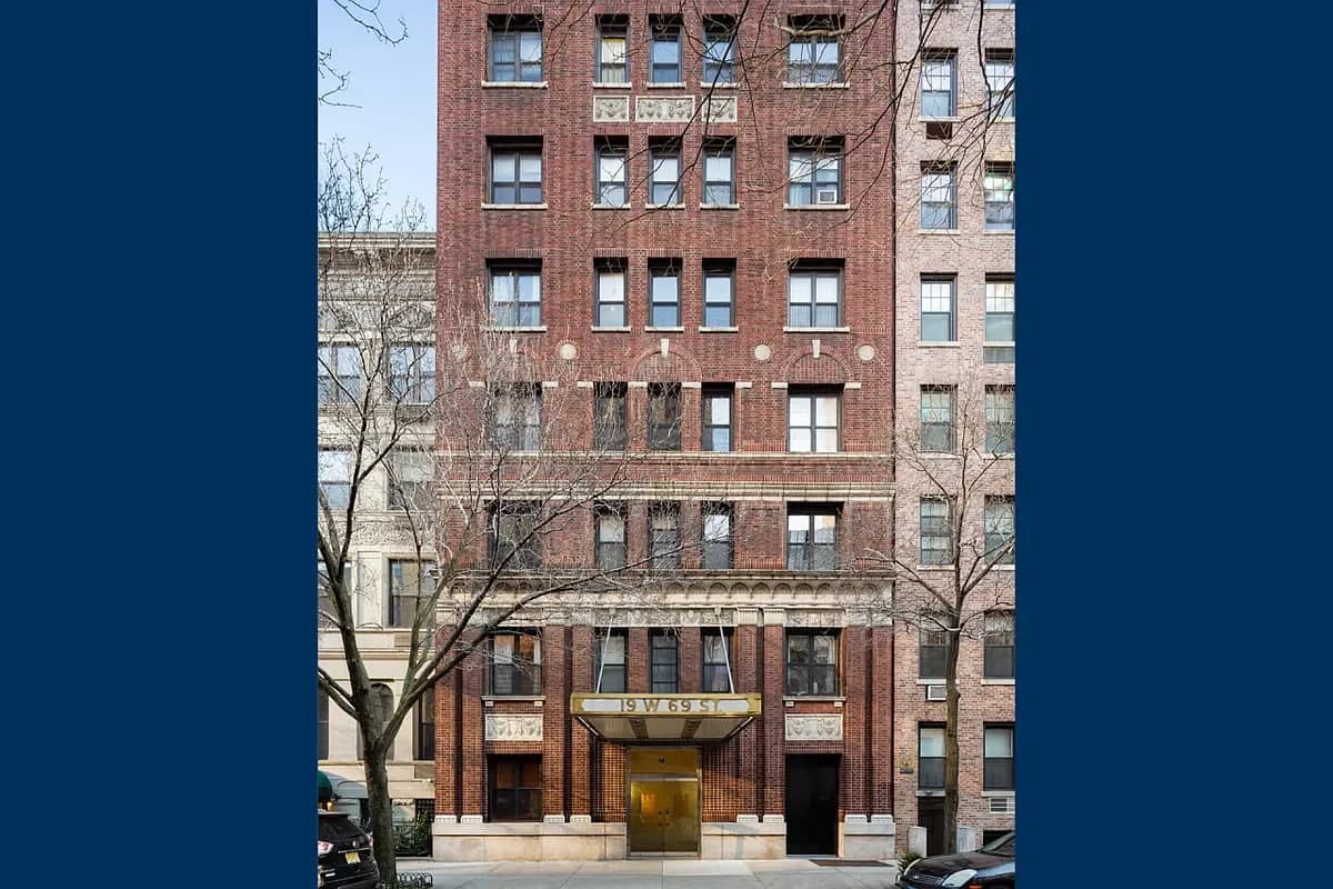 19 West 69 Street