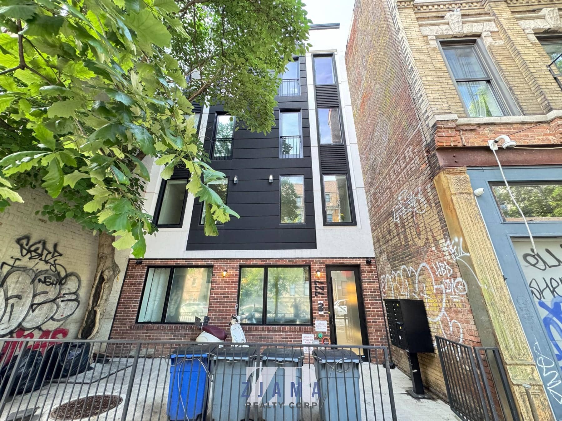 727 Dekalb Ave