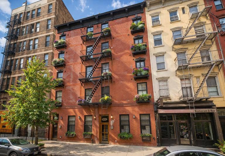 47 1/2 East 1 Street