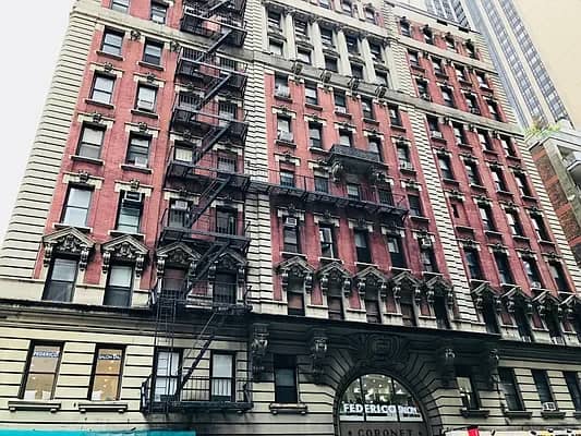 57 W 58 St