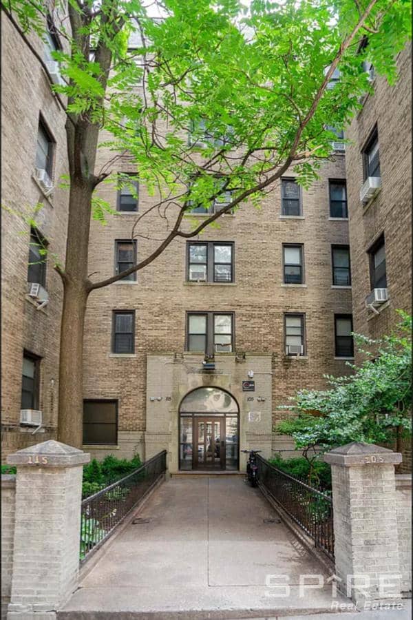 105 Bennett Avenue