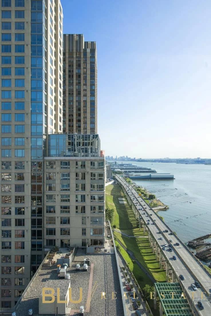 240 Riverside Boulevard