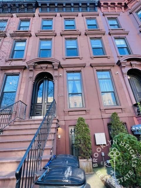 1064 Dean Street
