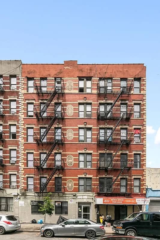235 E 117 St