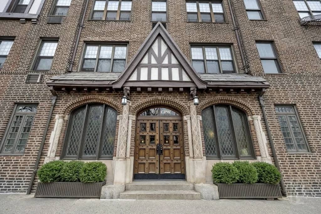 370 Central Park West