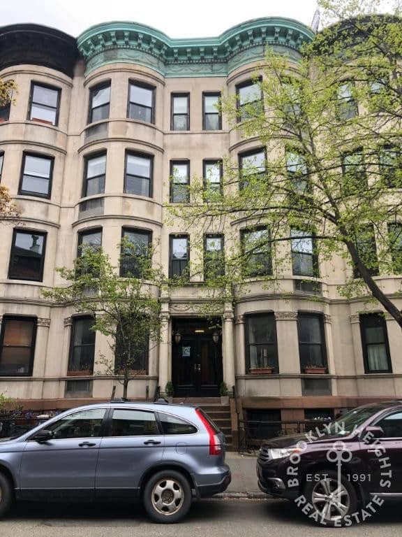 211 Clinton Street
