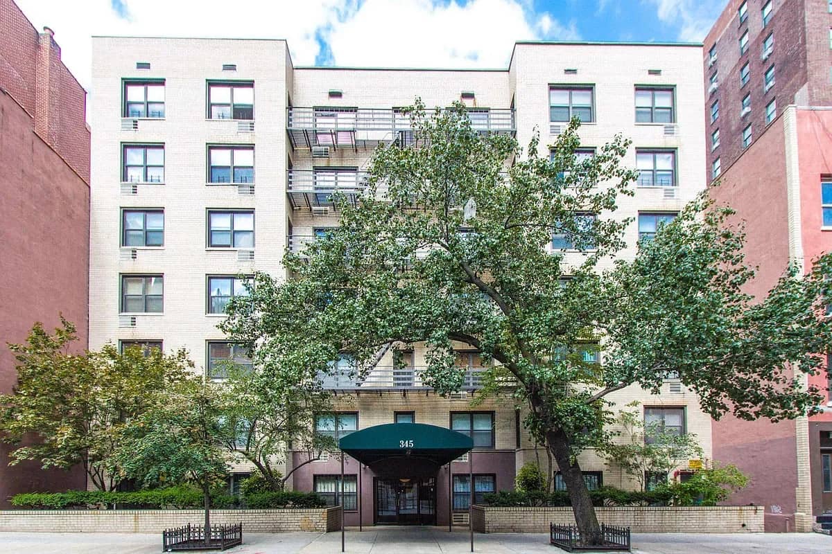 345 East 54 Street