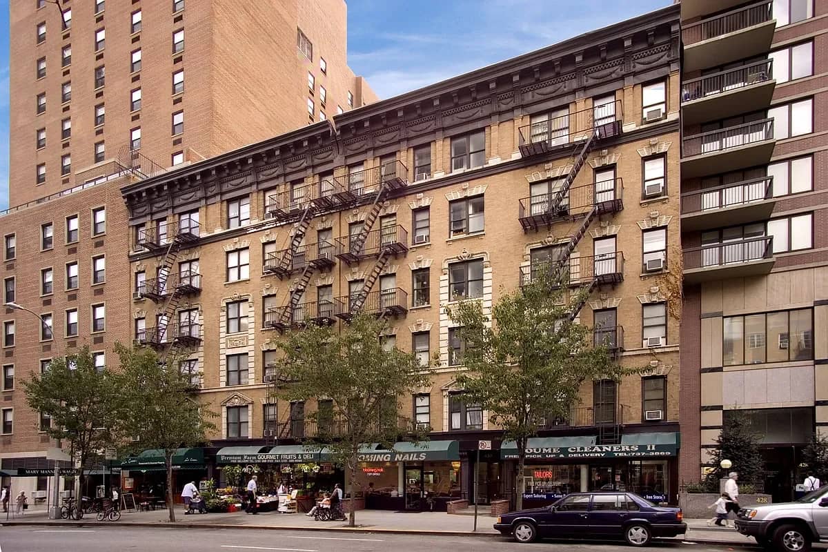 430 East 72 Street