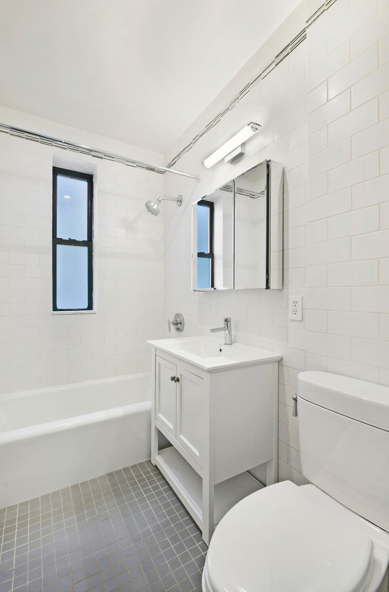 226 E 70 St #3C, Manhattan, NY 10021
