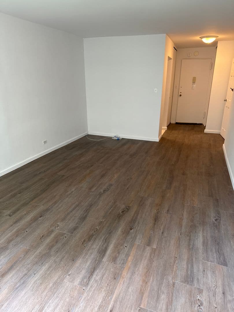 330 East 46 Street #8G, Manhattan, NY 10017