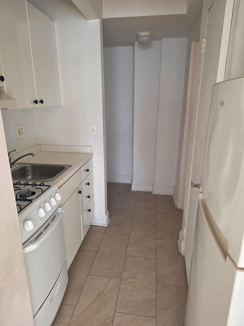 150 East 39 Street #505, Manhattan, NY 10016
