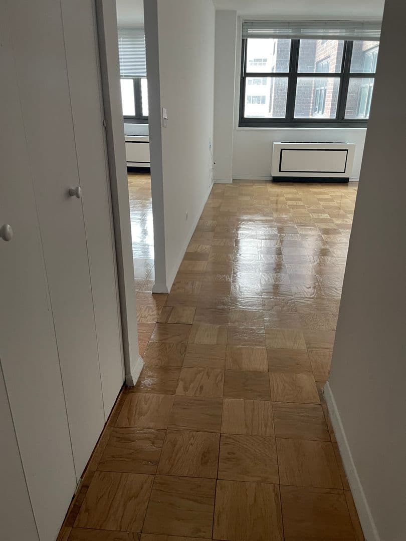 200 East 72 Street #16D, Manhattan, NY 10021