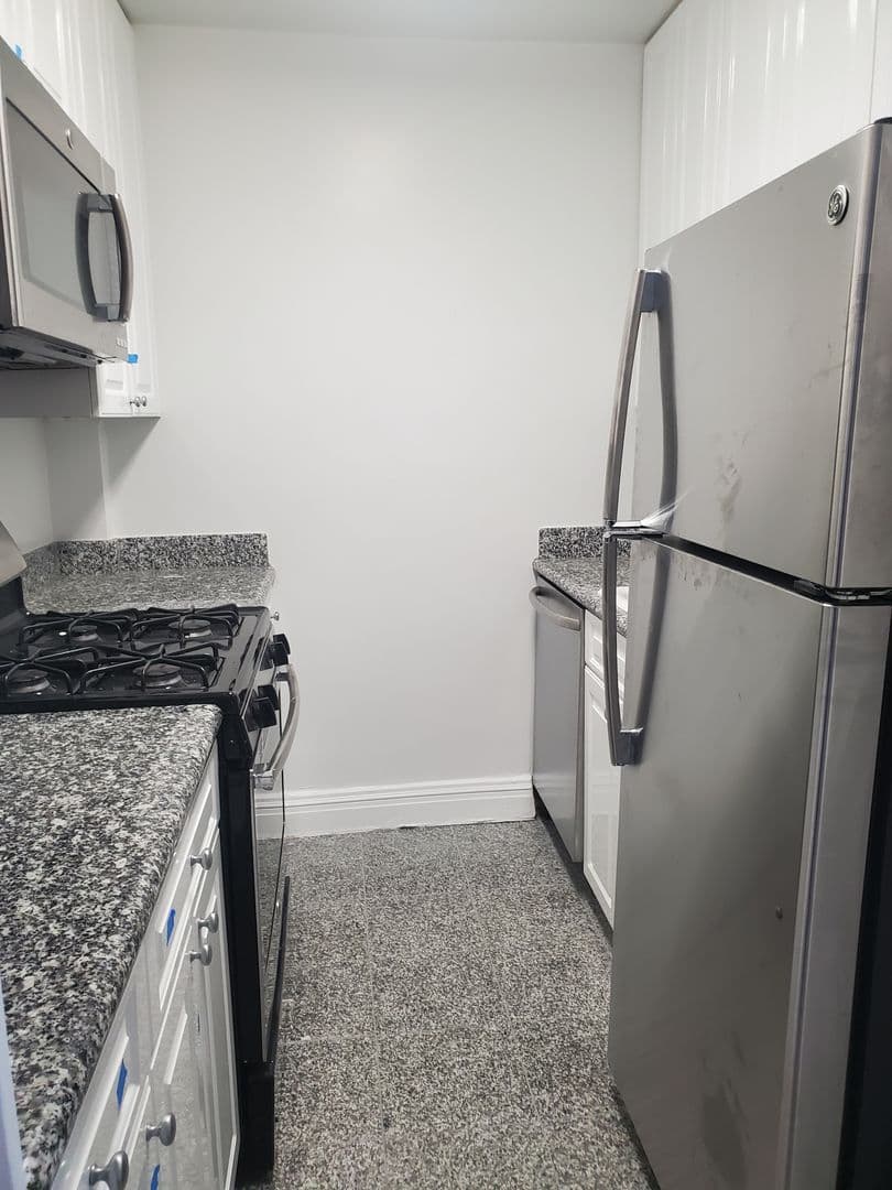 Regency Towers 245 East 63 Street #811, Manhattan, NY 10065 1