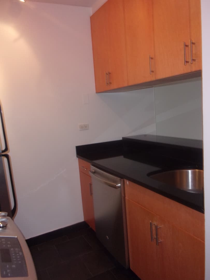 200 East 72 Street #23C, Manhattan, NY 10021 1