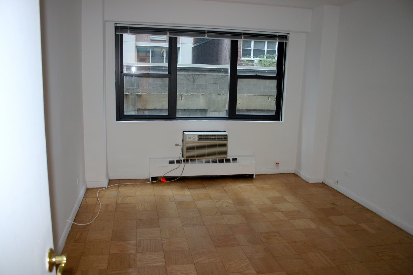 330 East 46 Street #3B, Manhattan, NY 10017