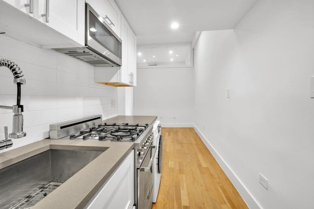 210 East 22 Street #1H, Manhattan, NY 10010 1