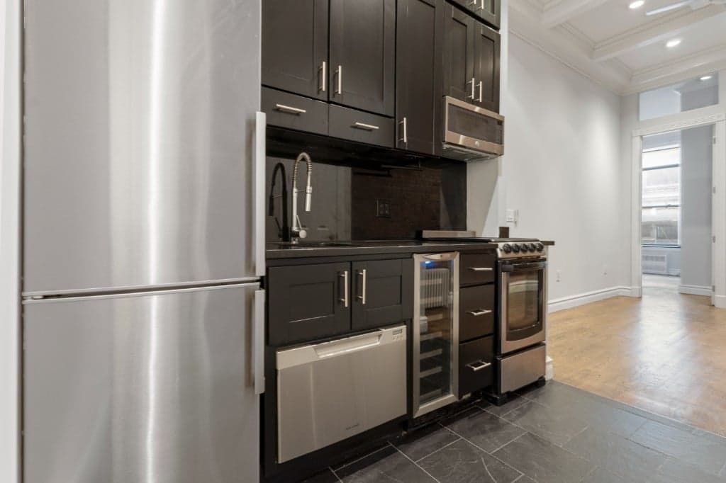 420 West 51 Street #2F, Manhattan, NY 10019 1