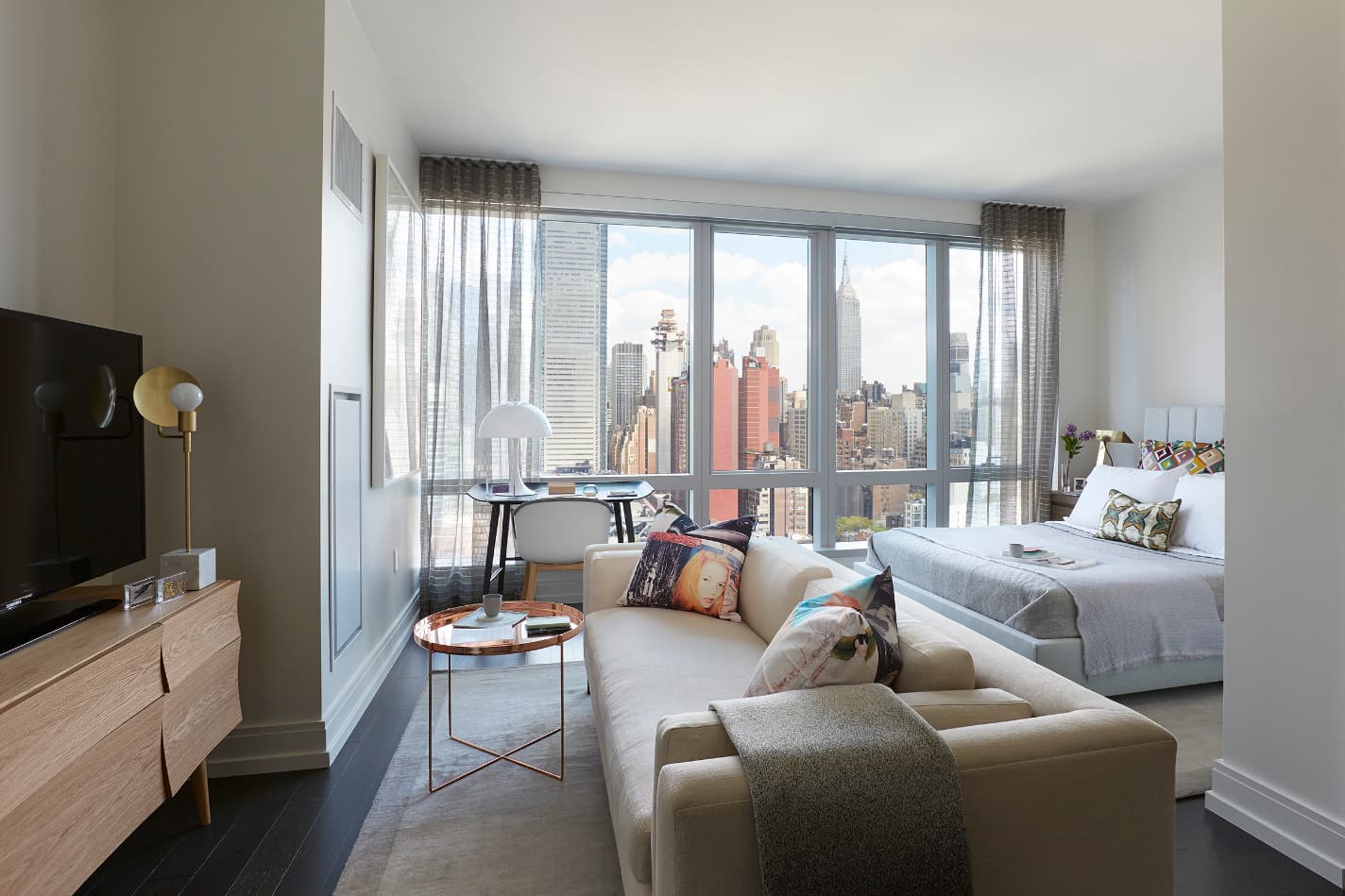 555 10 Avenue #43M, Manhattan, NY 10018