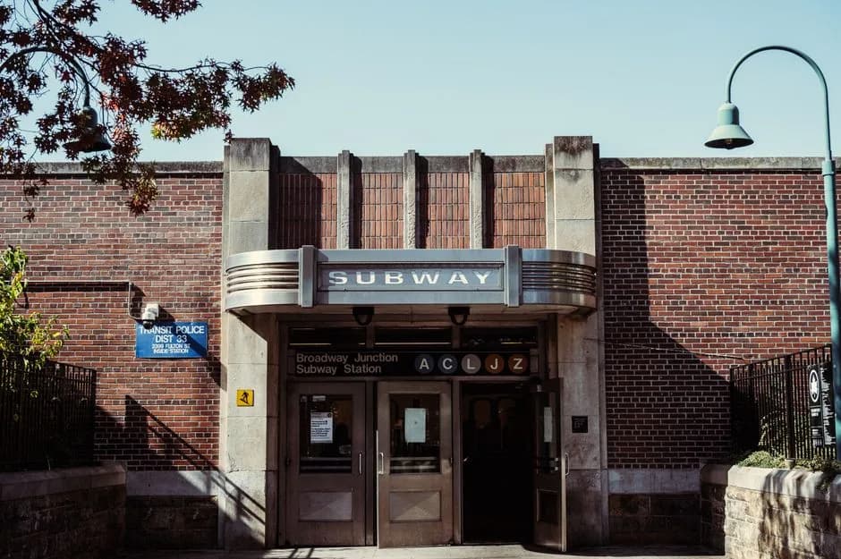 Renting in Brooklyn Heights: what to expect — Types of buildings and housing stock