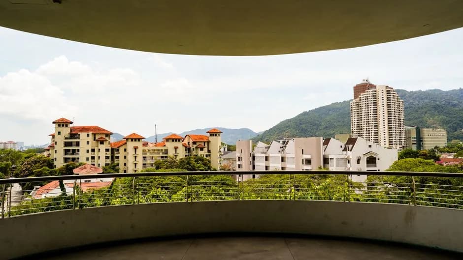 Forest Hills vs. Kew Gardens: a renter's guide to choosing