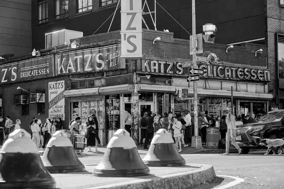 Lower East Side vs. Williamsburg: rent, buildings, and what to expect in each