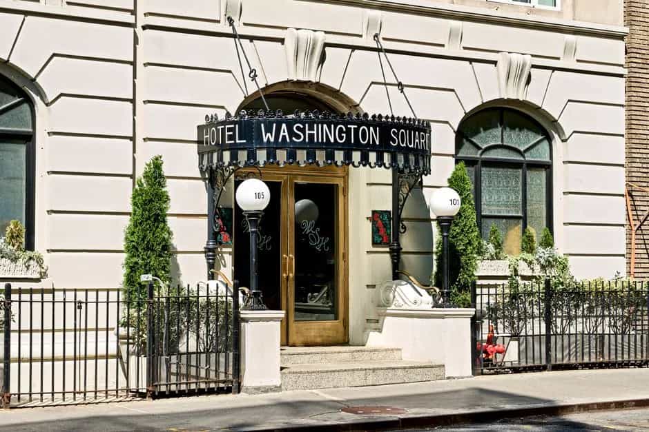 Most reviewed buildings in NYC neighborhoods