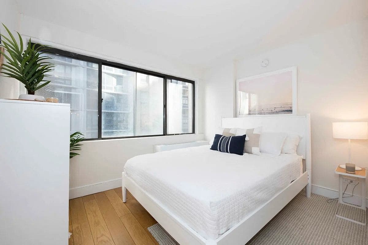 230 East 44 Street #10F, Manhattan, NY 10017 1