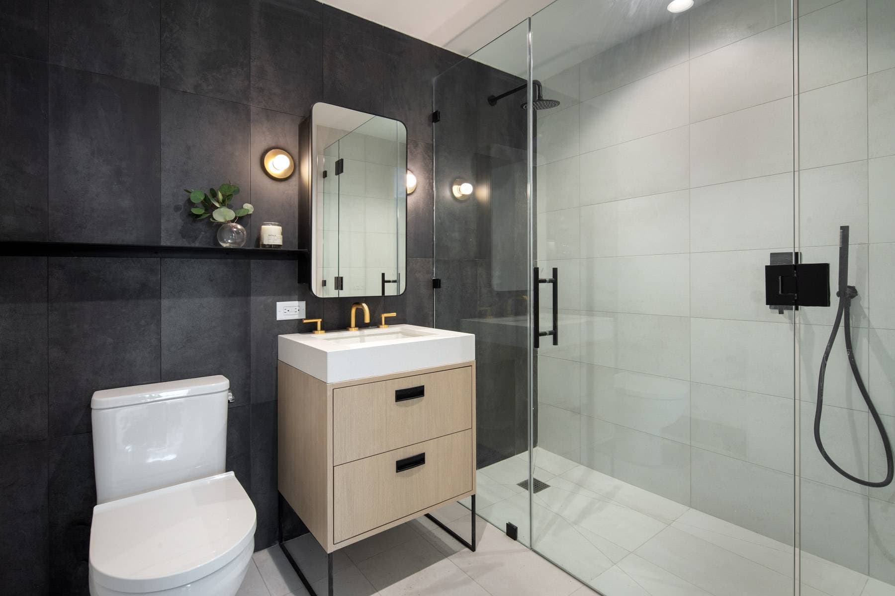 371 Vernon Ave #1008, Brooklyn, NY 11206