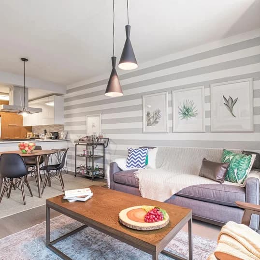 450 W 42 St #19A, Manhattan, NY 10036