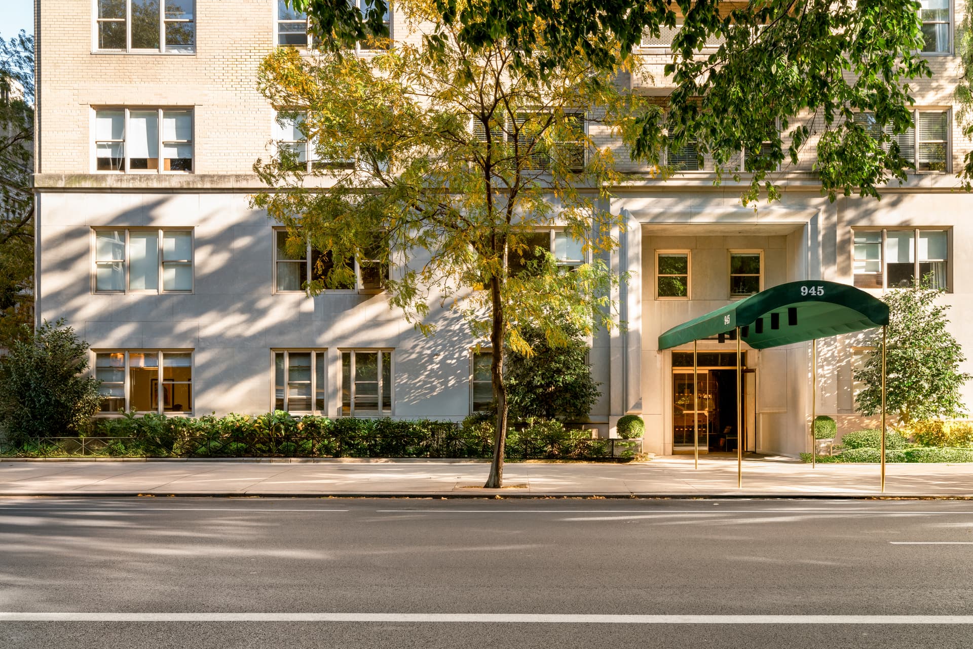 945 5 Avenue #8D, Manhattan, NY 10021